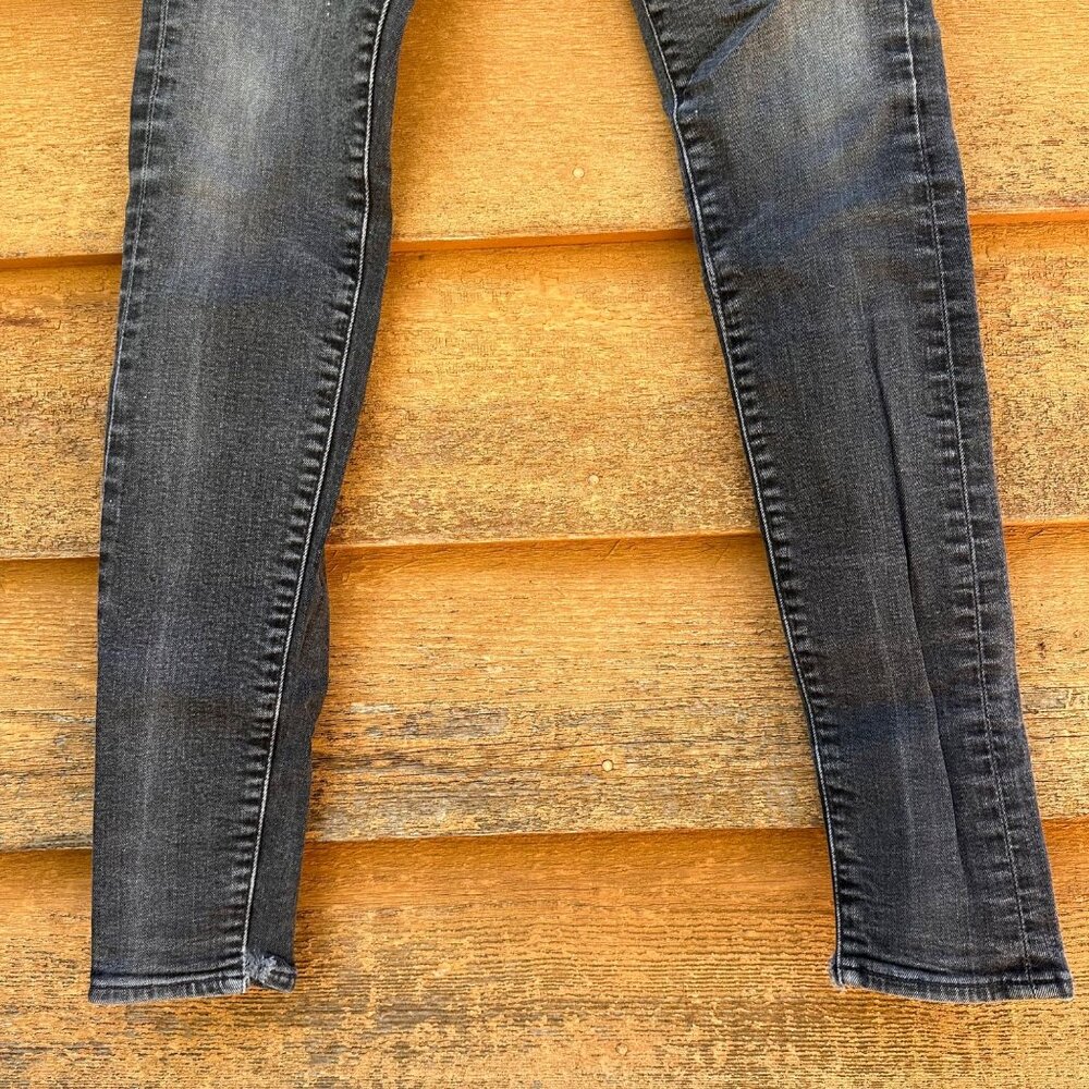 Levi’s Faded Black Distressed Skinny Mid Rise Jeans Size 29 - Picture 5 of 13